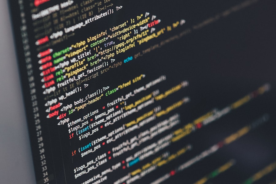 Entwickler bei der individuellen Programmierung einer Softwarelösung
